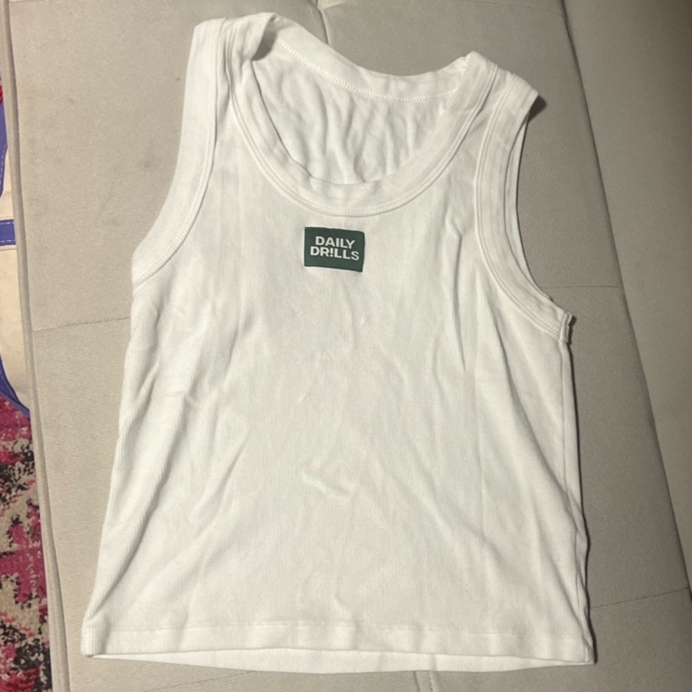 Daily Drills White Sleeveless Tank Top with Scoop Neck